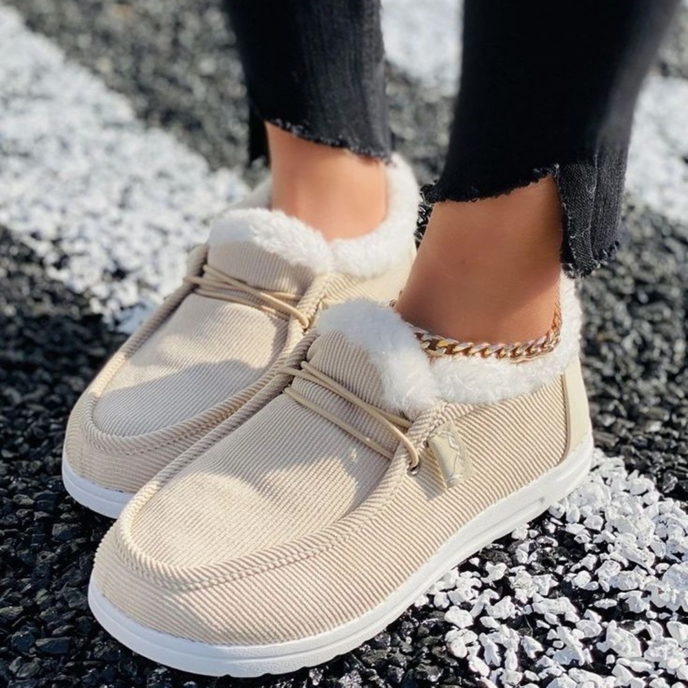 HEY DUDE Women's Wendy Corduroy Cream Loafer Slip On Lightweight Size 9 NEW - Picture 2 of 16